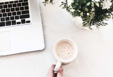 NBA焦点战：勇士力克马刺，库里三分神勇制胜